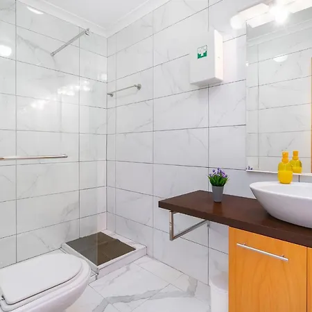 Jardins Da Rocha: Beachfront With Sea Views And Pools Apartment *