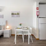 Jardins Da Rocha: Beachfront With Sea Views And Pools Portimao